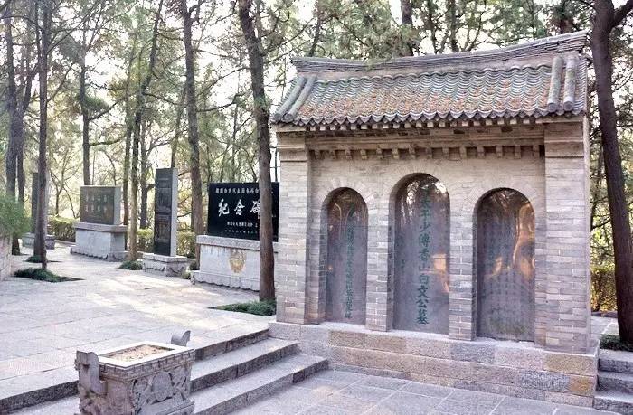 在天愿作比翼鸟是白居易的什么诗,在天愿作比翼鸟白居易感情