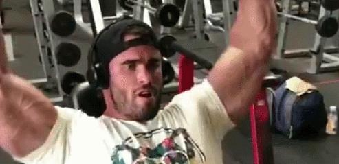 办公室肩背疼怎么锻炼缓解,久坐背疼可以通过健身改善吗