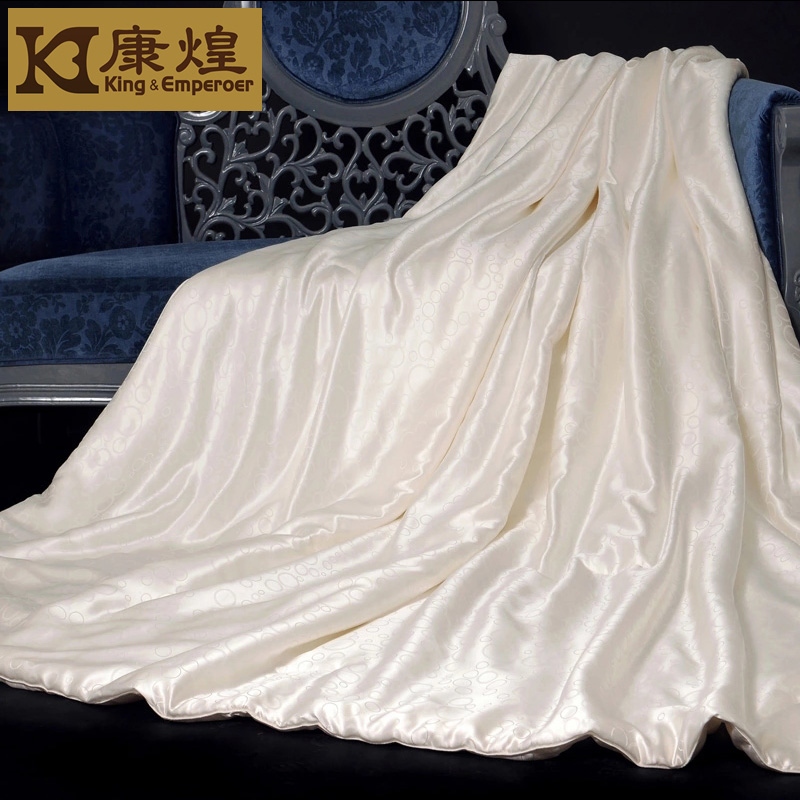 蚕丝被的好处是什么呢,蚕丝被的好处和功效作用是什么