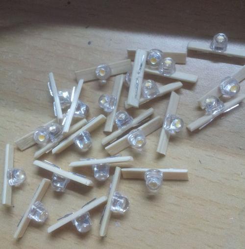 竹签摩天轮手工制作大全图解教程,怎么用竹签和纸做一个摩天轮