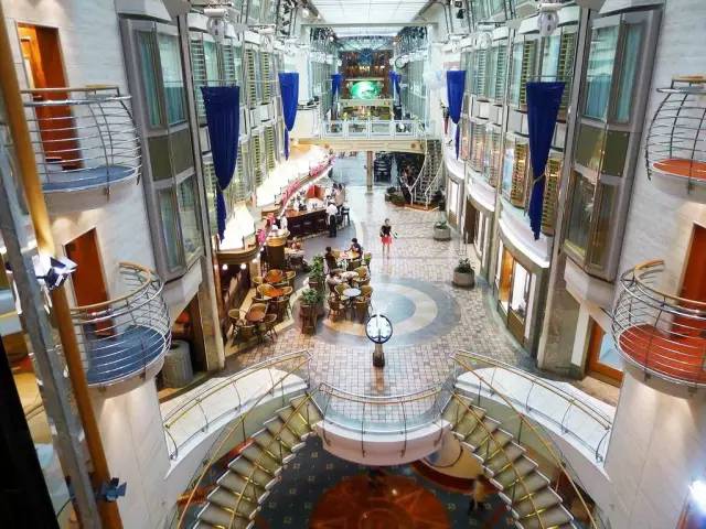 满世界都是上海出发日本航线都看腻歪了？那就往南去新加坡吧！