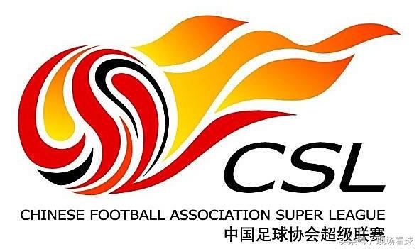 雨中足球比赛,雨中进行足球比赛