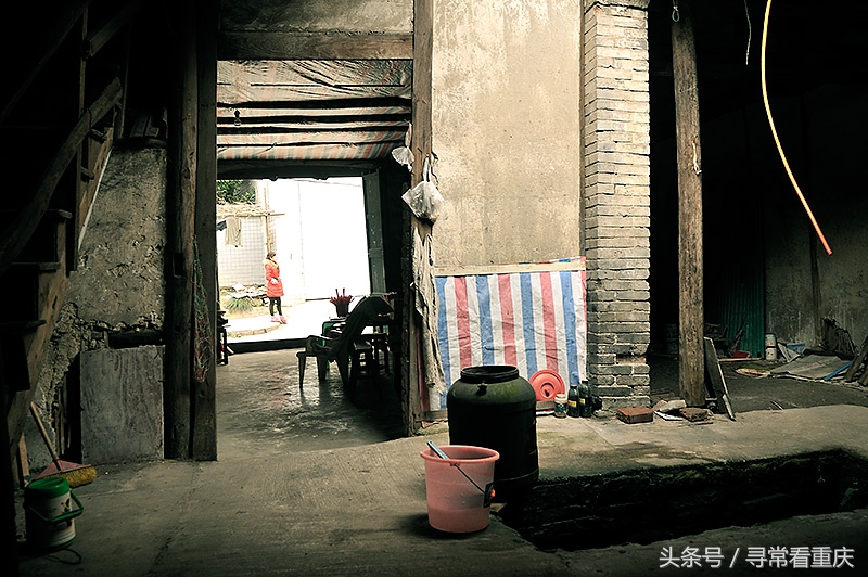 渝黔茶马古道视频,探访茶马古道上的蜈蚣桥