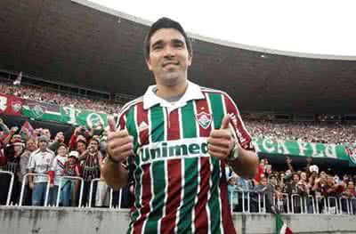 他在波尔图受崇拜、在巴萨受尊重,他成就了穆里尼奥、成全了小罗