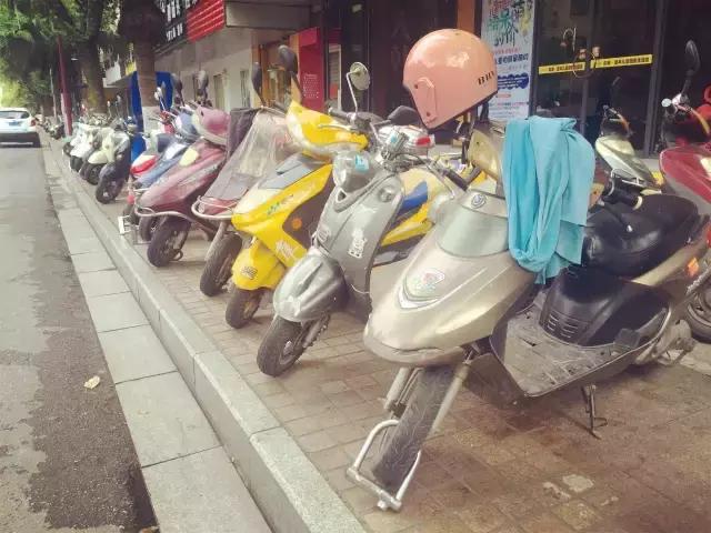 柳州,一座经常被电驴超车的城市!看完一把辛酸泪