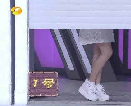 宋仲基宋慧乔搭肩同游,宋仲基宋慧乔巴厘岛甜蜜约会