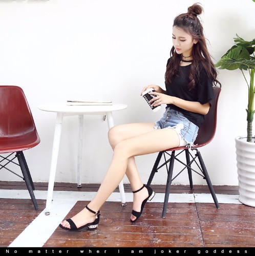 抖音上很火的几款凉鞋,2021抖音最火的凉鞋