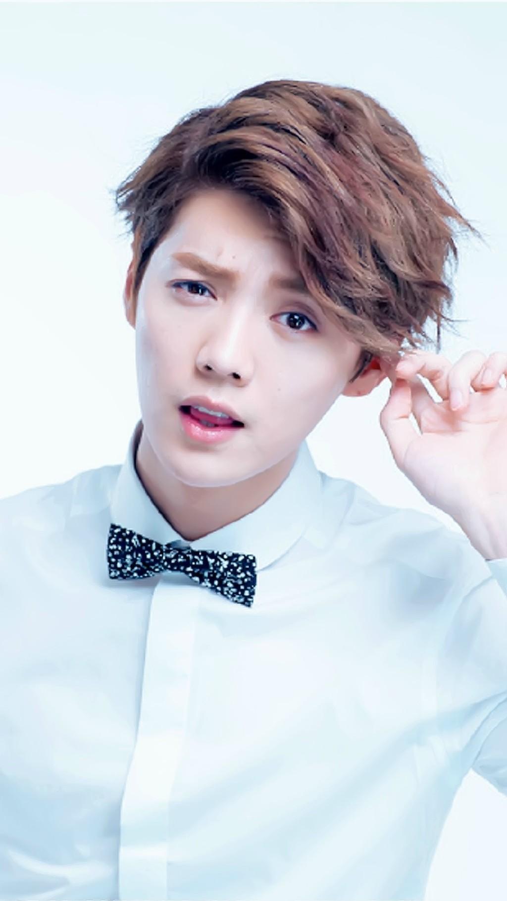 鹿晗勋章歌词壁纸图片,鹿晗壁纸4k全屏帅哥