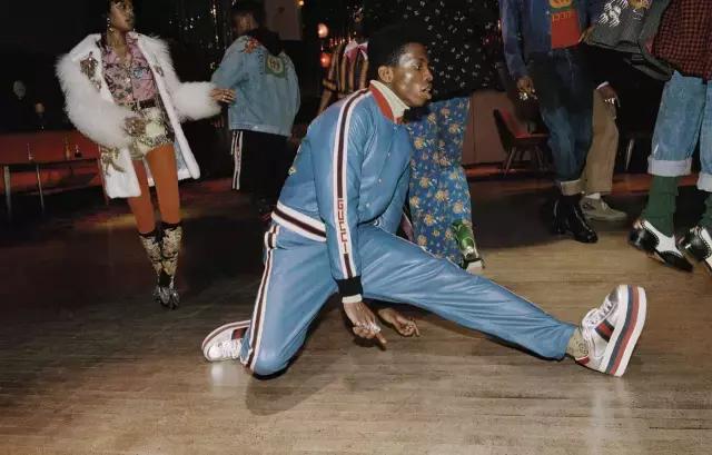 gucci华丽复古,gucci惊艳时尚圈