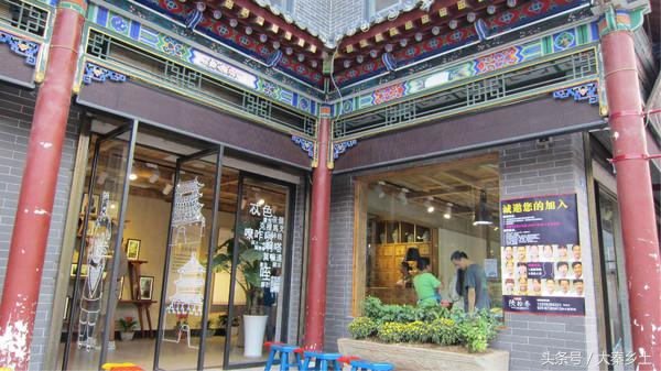 又到了一年一度的小龙虾盛宴了大家如何在家吃到小龙虾？西安这条街美食秒杀回民街统统吃一遍才过瘾？