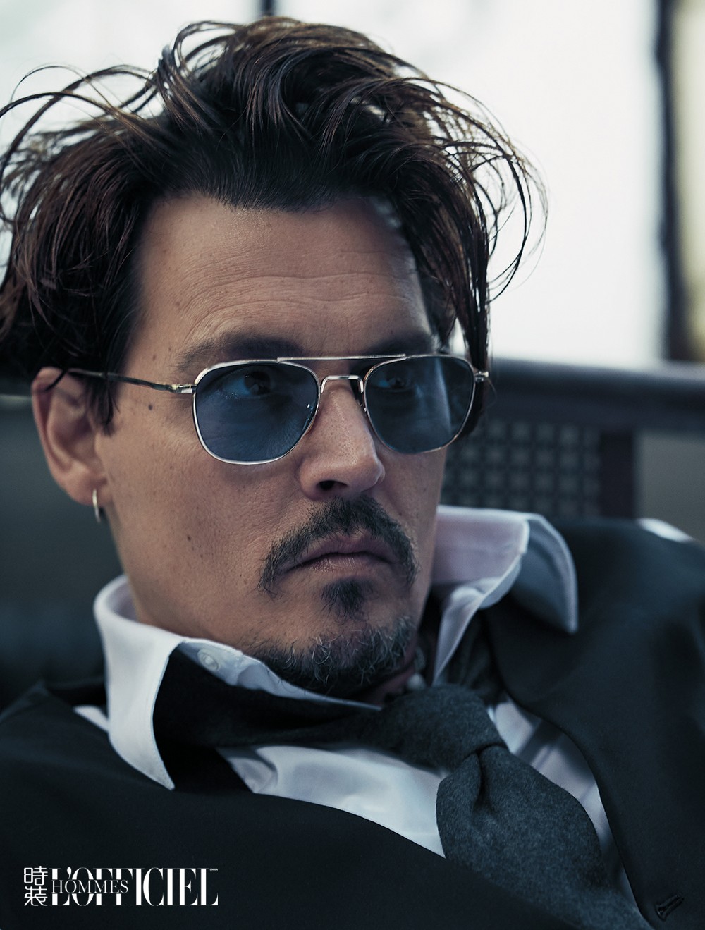 和约翰尼·德普对视,dior旷野约翰尼德普