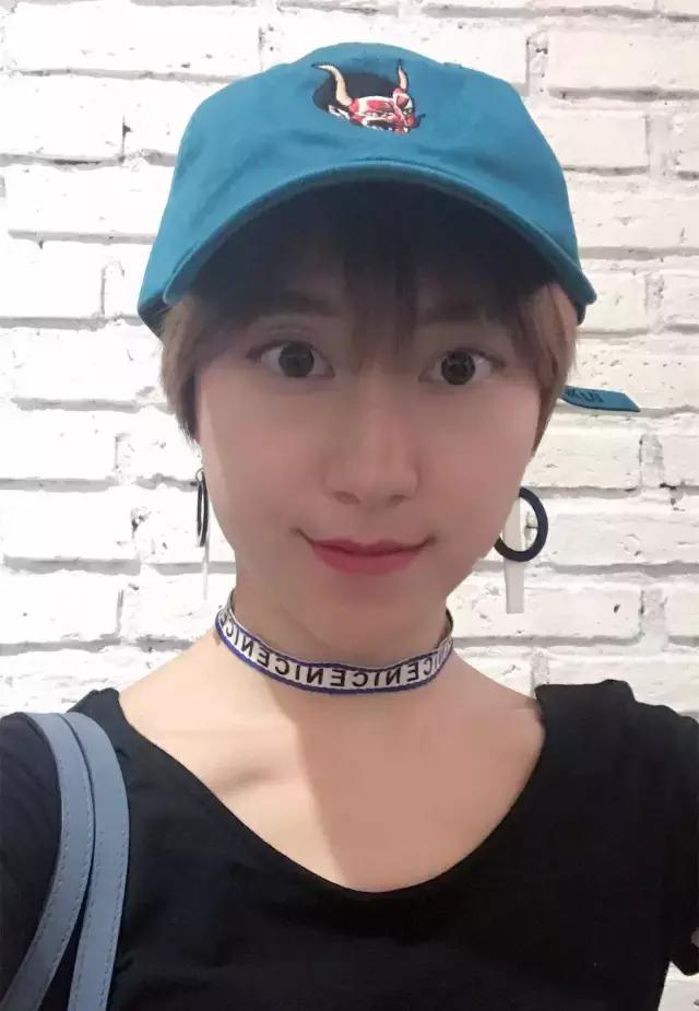 当你拿出身份证的那一刻,亮出你的护照照片