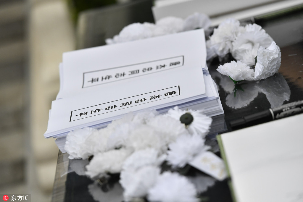 众名家雨中送别唐杰忠，姜昆痛哭：一定把相声说好，让老艺术家放心