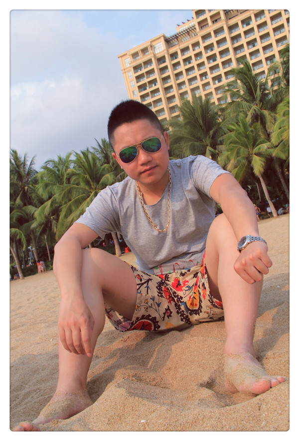 在三亚总有一片海属于一个人,在三亚椰梦长廊海边