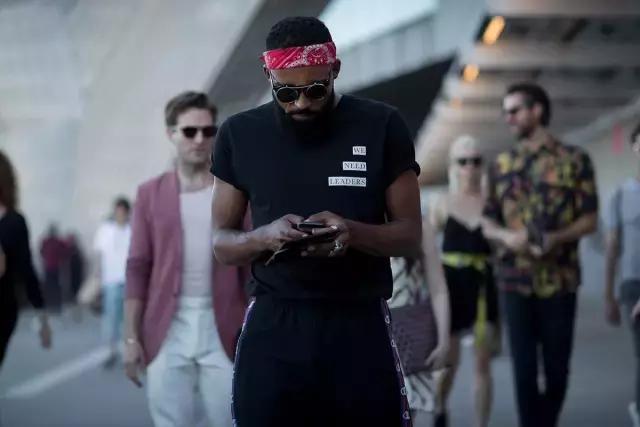 夏天穿长裤不热吗,夏天穿长裤不觉得热