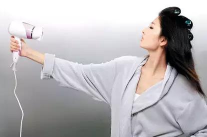 每天梳头100下反而掉发更严重了,怎么一梳头就掉发呢