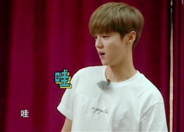 鹿晗cosplay跳舞,鹿晗搞怪做示范