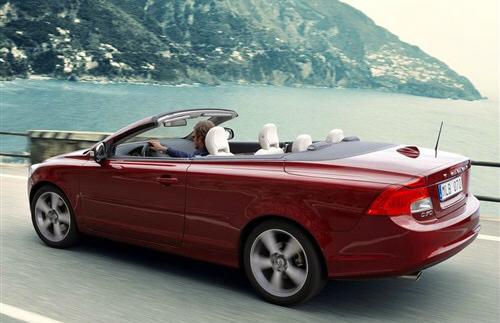 「辣·品牌」24岁少女爱上90岁沃尔沃，你说怎么办