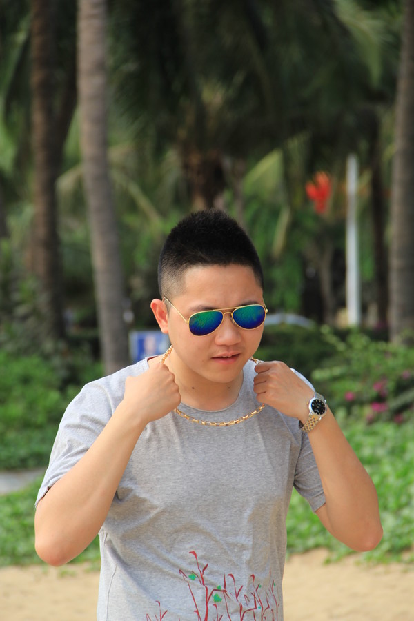 在三亚总有一片海属于一个人,在三亚椰梦长廊海边