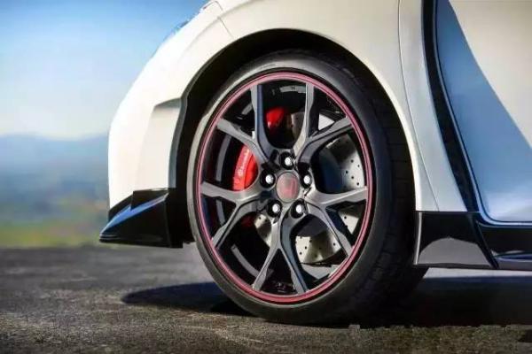 如何给爱车选择适合型轮胎,如何给自己的爱车选择轮毂
