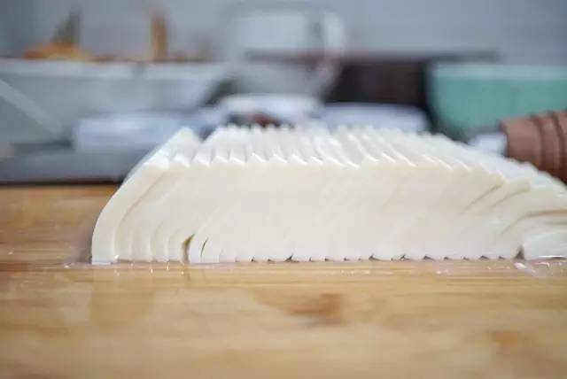 美味可口的皮蛋豆腐凉拌小贴士,又到夏天了各种小吃