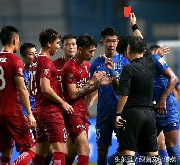 请不要为足球打上“*力暴**”这个标签！