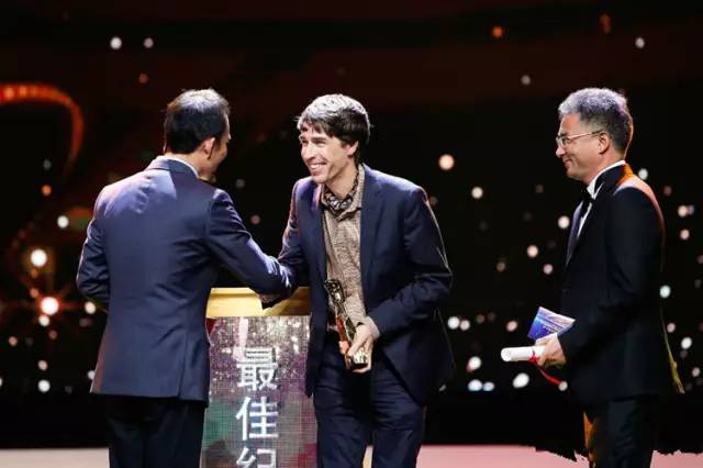 黄渤拿下金爵影帝,金爵奖黄渤黄晓明