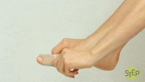 高跟鞋前面挤脚但是后跟掉怎么办,高跟鞋小了挤脚大了不跟脚怎么选