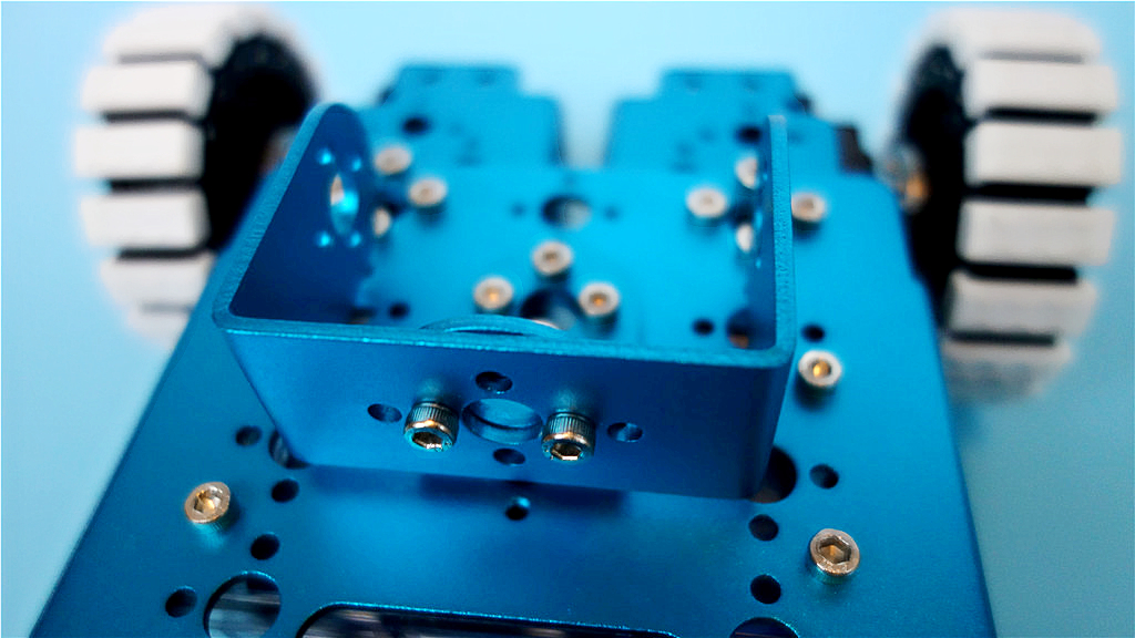 行进、踢球、摇头晃脑样样行，DIY、编程、智能交互个个棒