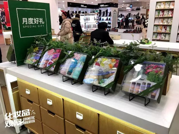 悦诗风吟品牌对比,悦诗风吟和菲诗小铺哪个更好