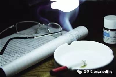 鍚箍鎾殑鍗卞,鍚箍鎾埄涓庡紛