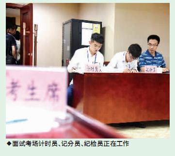 内蒙古公务员考试报名人数,内蒙古赤峰公务员考多少分进面试