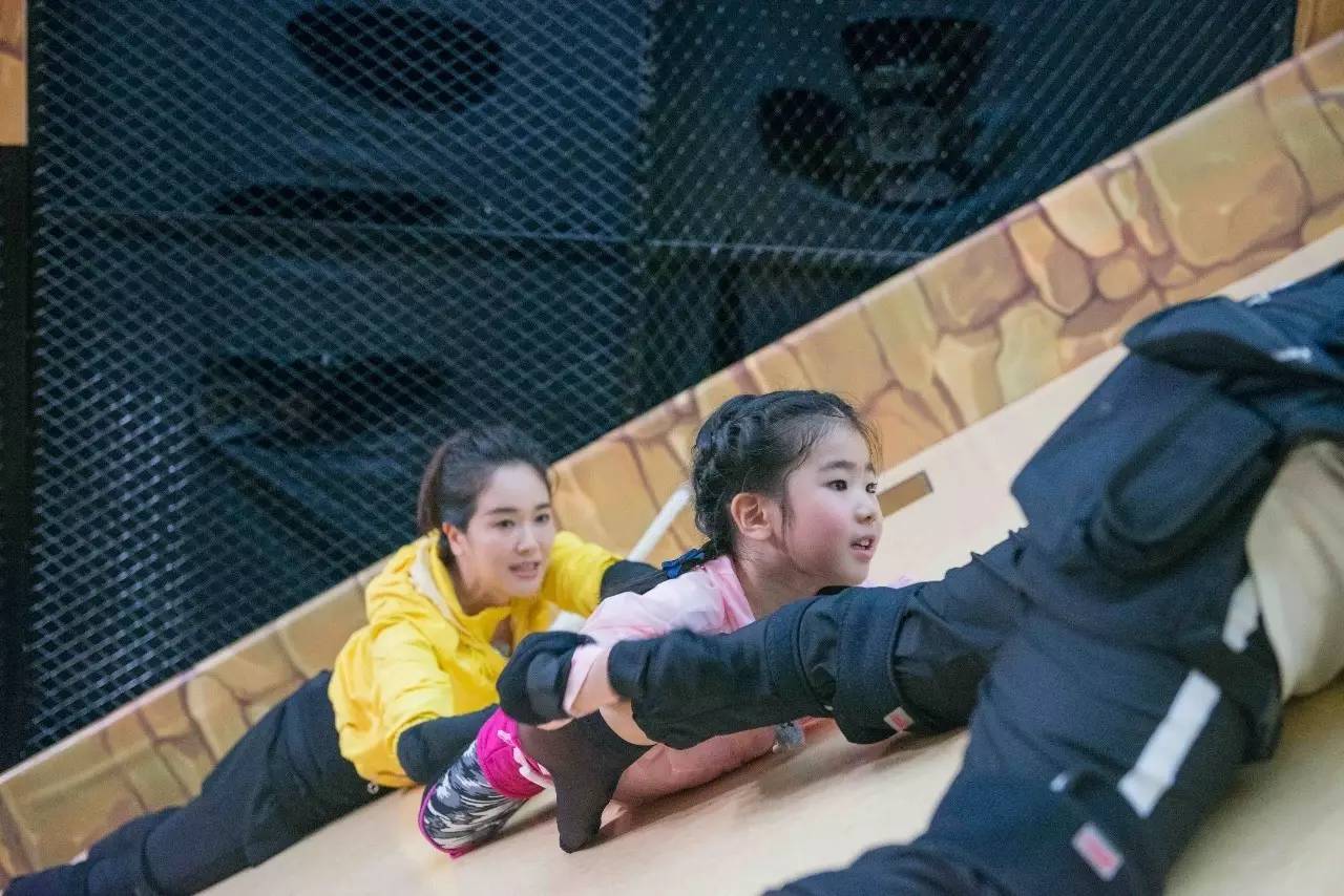 疯狂的麦咭左小青穿多大鞋,疯狂的麦咭左小青