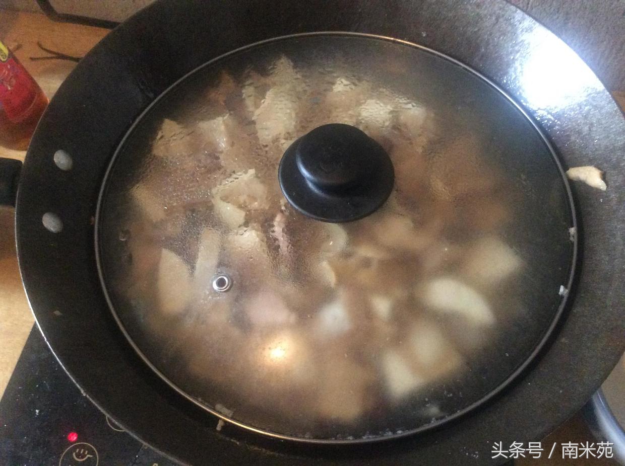 笋干经过这样处理烧肉才会好吃,浙江笋干梅干菜烧肉的家常做法