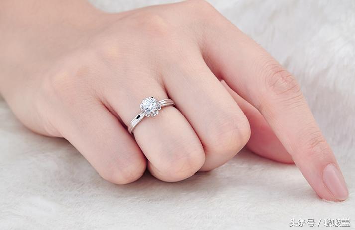 涨姿势丨钻戒发黄怎么办？