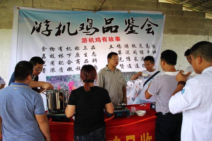 游机鸡是什么东西？吸引一群厨王跑到南宁农村吃