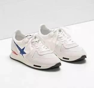 杨幂的最近穿的运动鞋,杨幂穿的薄荷绿运动鞋