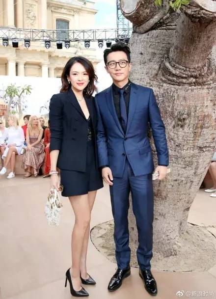 章子怡巴黎时装周白色休闲,章子怡米兰时装周白色裤裙