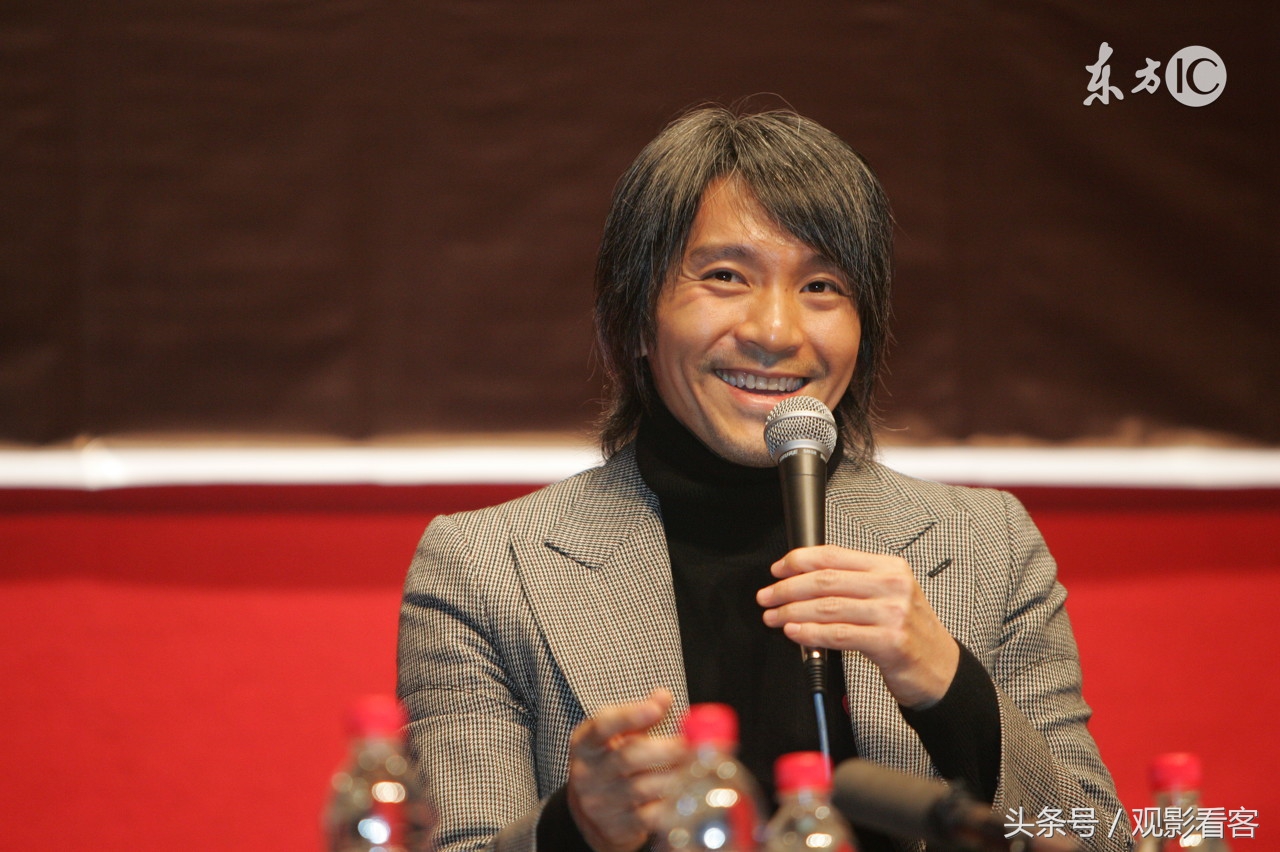 周星驰接受采访完整视频,周星驰在采访时哭了全集