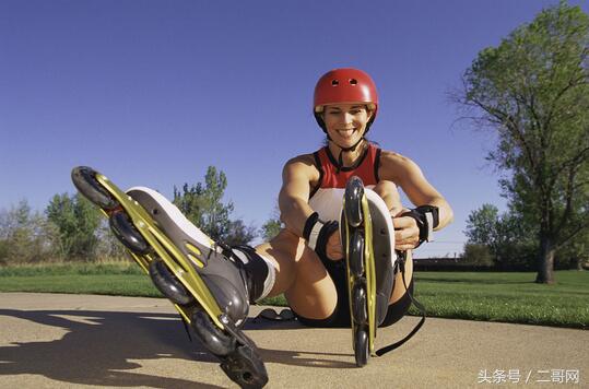 怎样选一双合适的轮滑鞋,如何正确选择一双轮滑鞋