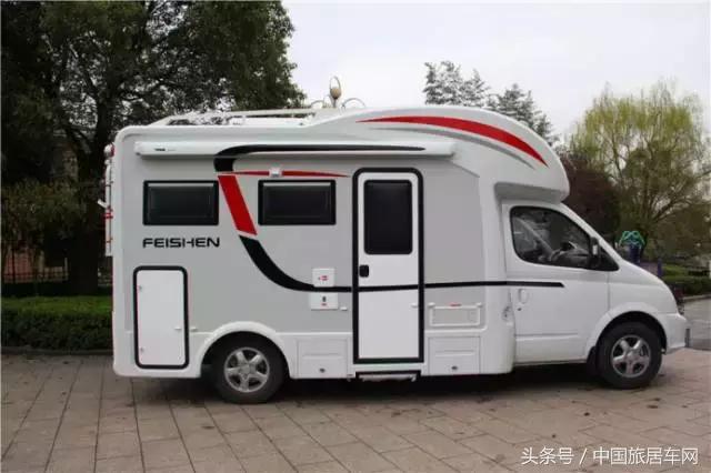 飞神双拓展自动挡c型房车蓝牌,大通房车c型房车价目表