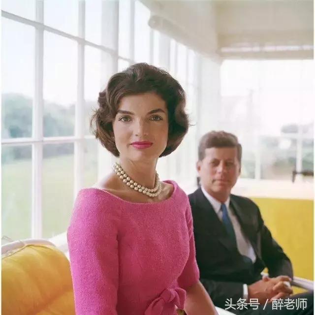 杰奎琳穿着带血的衣服,杰奎琳的眼泪音频