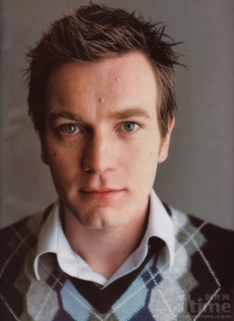 有美人沟的演员都大火，在剧中美人沟都散发魅力，来比比胡歌和易烊千玺的谁帅，看看谭松韵和朴信惠的谁美