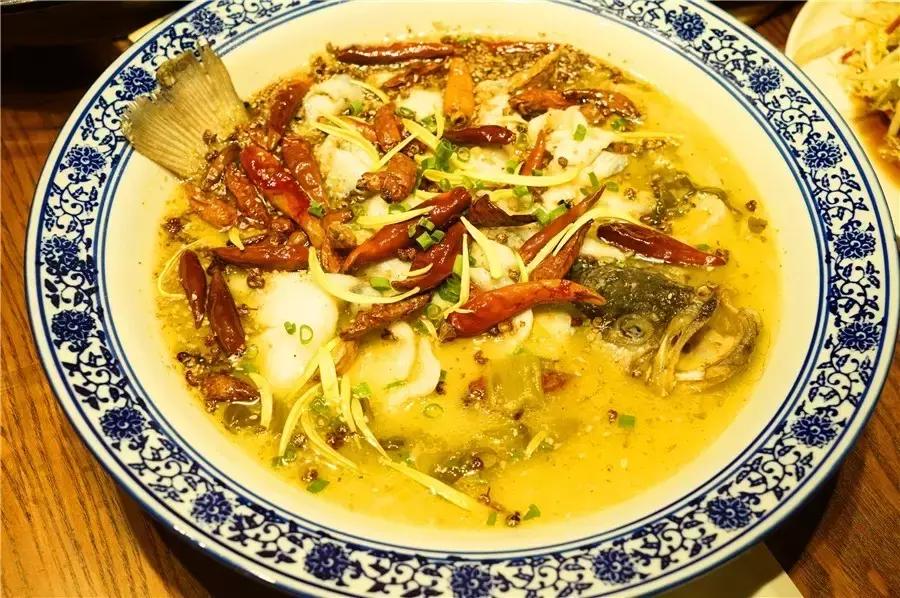 蒙眼用剪刀做面，服了！这么牛X的店居然系佛山的10年老字号！东家好吃才是硬道理！