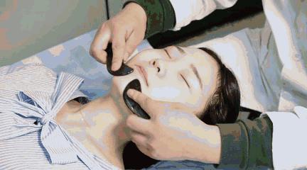 水谷雅子面部刮痧手法完整版,精油面部刮痧正确手法教程