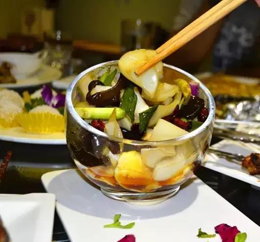 大连黑帮大哥招小弟，烤串江湖够狠你就来