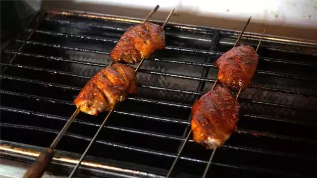 成都最辣夜市挑战,成都最辣的辣椒