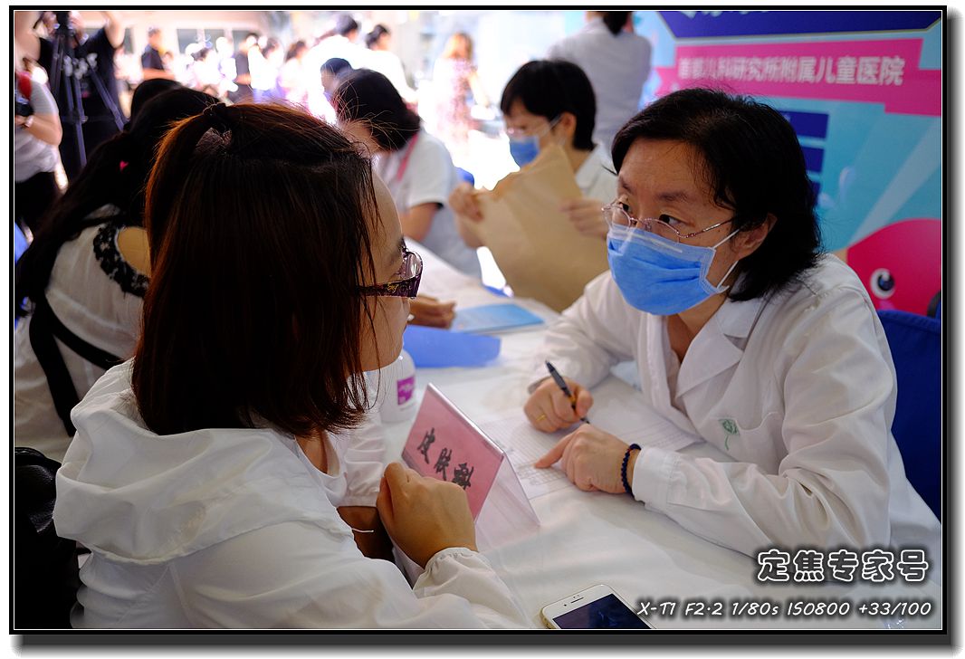 流鼻涕打喷嚏发烧腹泻,流鼻涕打喷嚏稍微发热