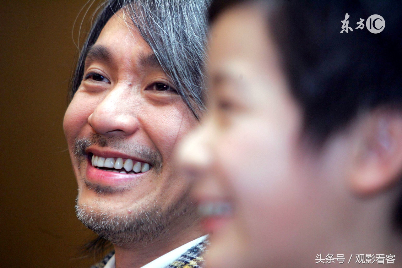 周星驰在采访时哭了全集,周星驰接受央视采访粤语