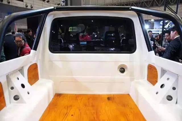 吉姆尼改成奔驰g样子多少钱,第4代吉姆尼改成奔驰g